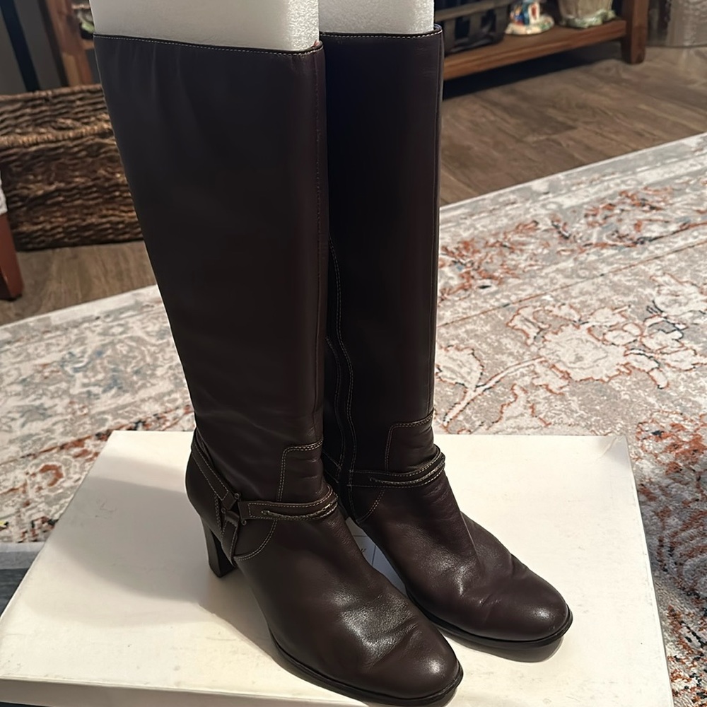 Coldwater Creek tall brown leather boots size 9. Great condition.